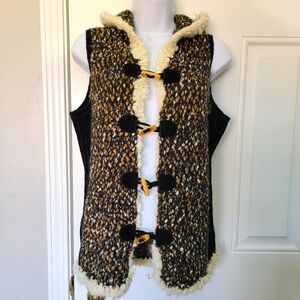 Curio Anthropologie Hooded Fleece Ribbed Knit Sweater Vest Wooden Toggle Size M